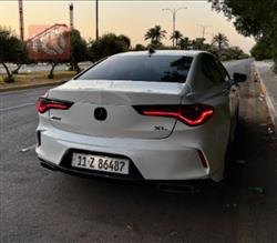 هۆندا ئاکیورا TLX